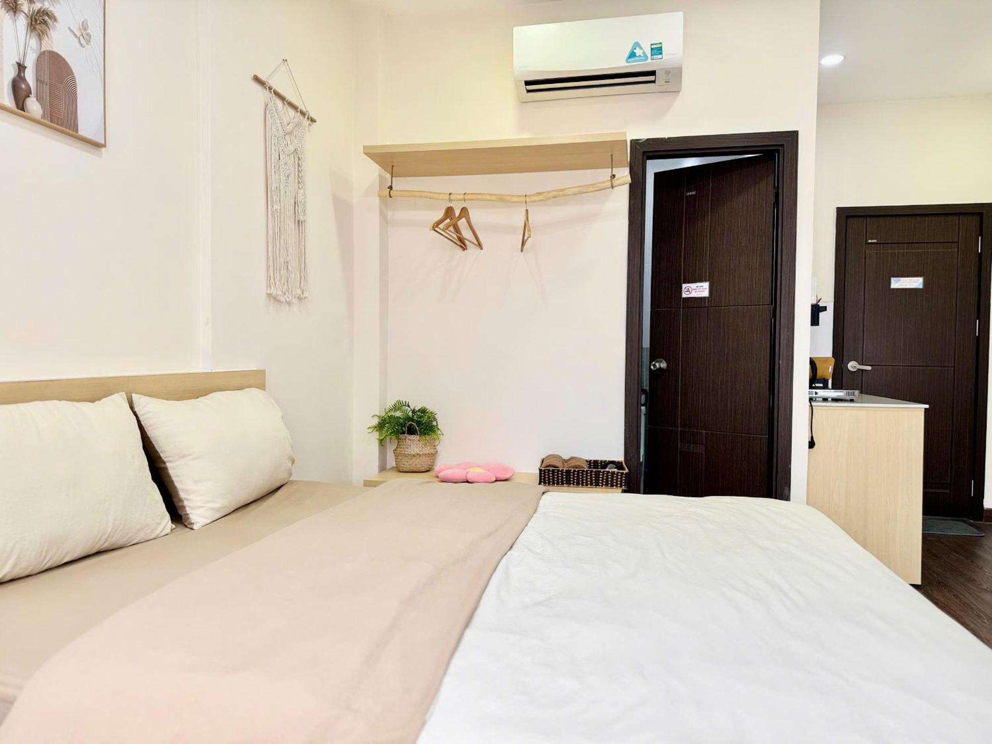 Khách sạn hẻo lánh Four P Binh Thanh