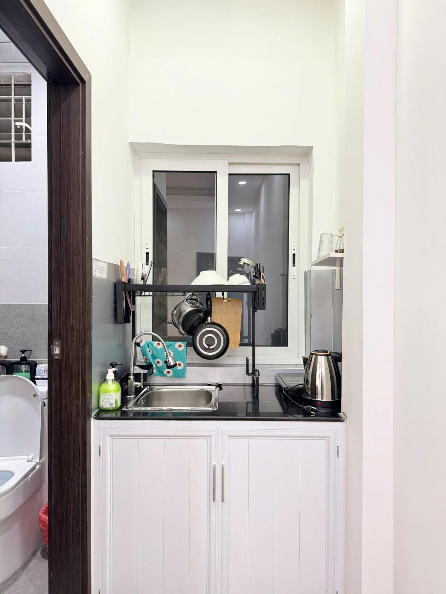 Khách sạn hẻo lánh Four P Binh Thanh *